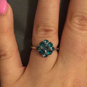 Gorgeous turquoise colored ring
